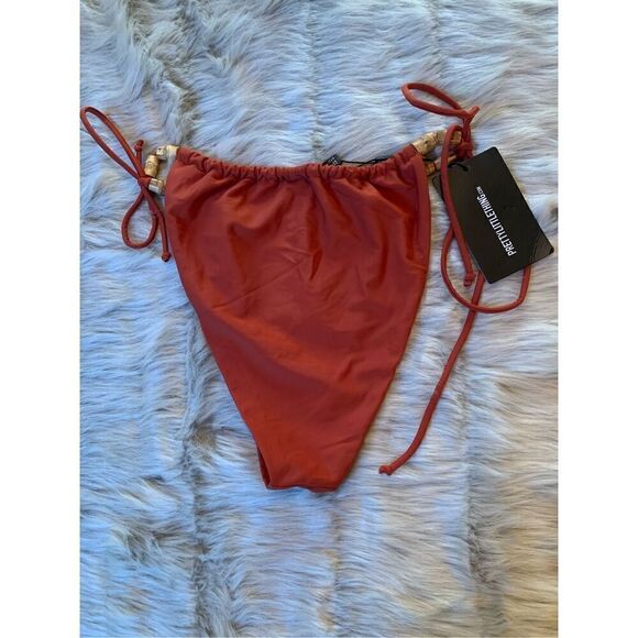 PRETTYLITTLETHING Brown Wooden Bead Ruched Tange Bikini Bottom NWT - Picture 3 of 4
